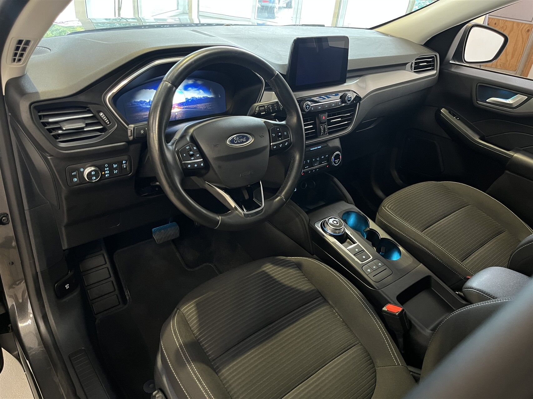 Billede af Ford Kuga 2,5 Plugin-hybrid Titanium CVT 225HK 5d Trinl. Gear