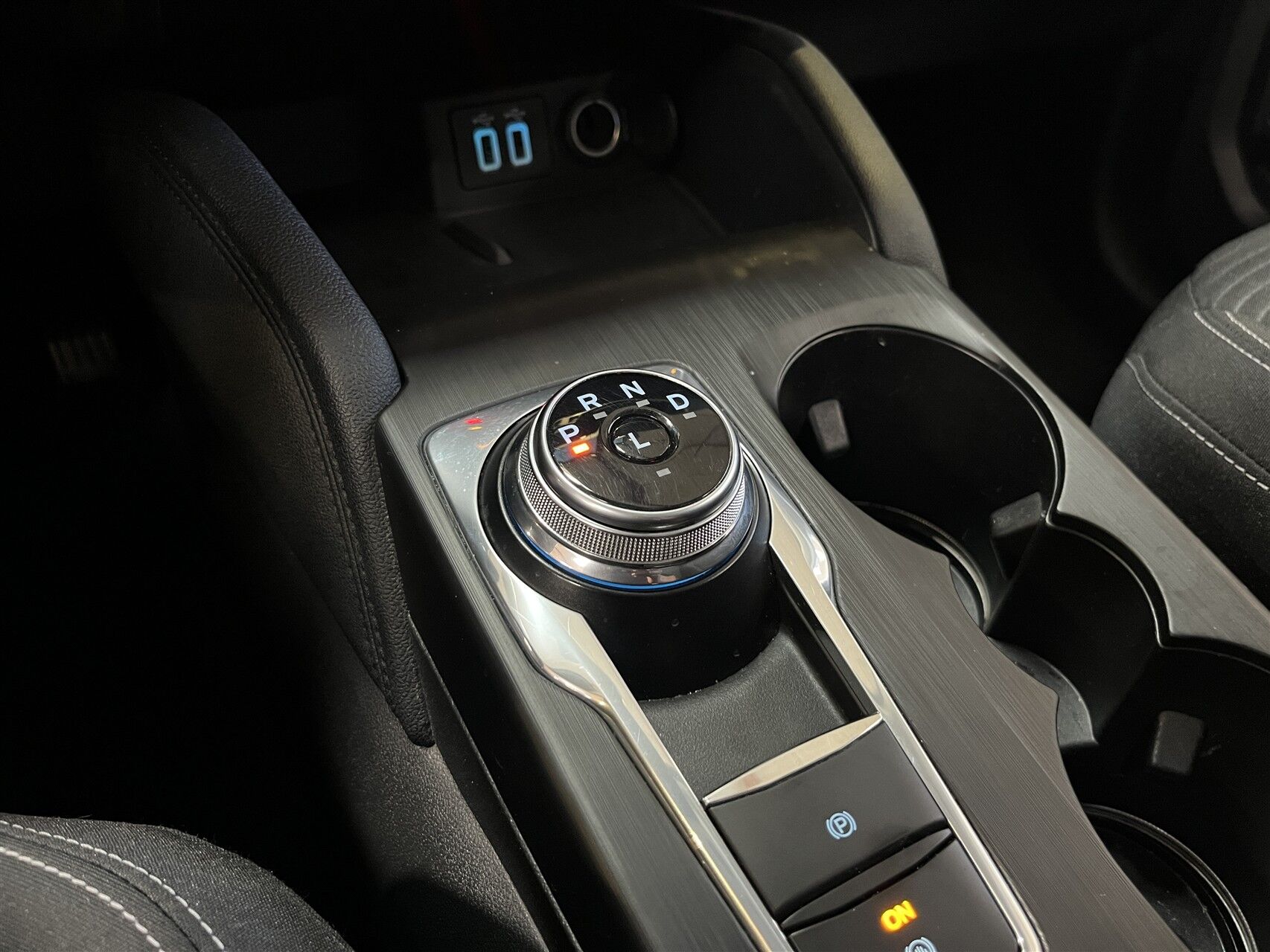 Billede af Ford Kuga 2,5 Plugin-hybrid Titanium CVT 225HK 5d Trinl. Gear