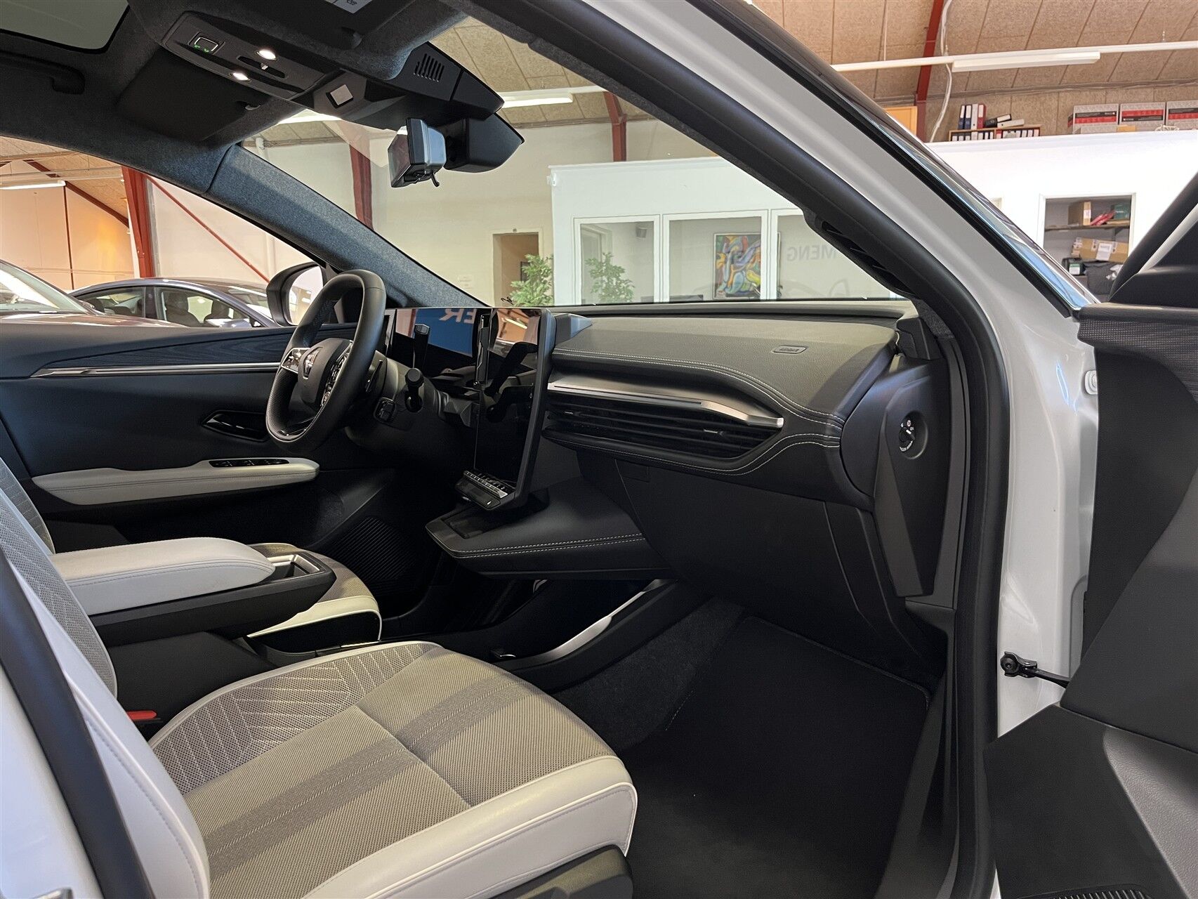 Billede af Renault Scénic E-TECH Iconic 87 kWh 220HK Aut. 