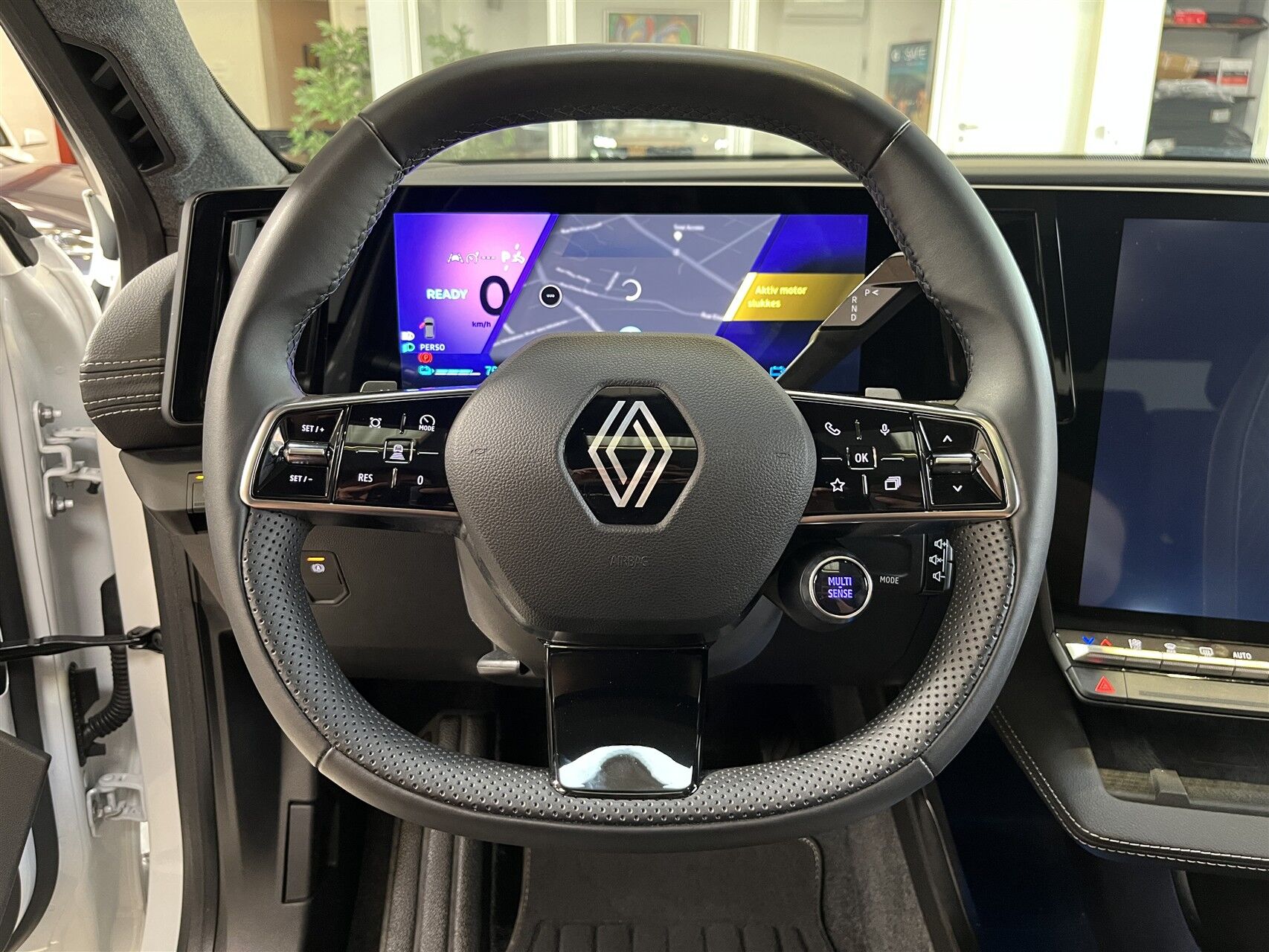 Billede af Renault Scénic E-TECH Iconic 87 kWh 220HK Aut. 