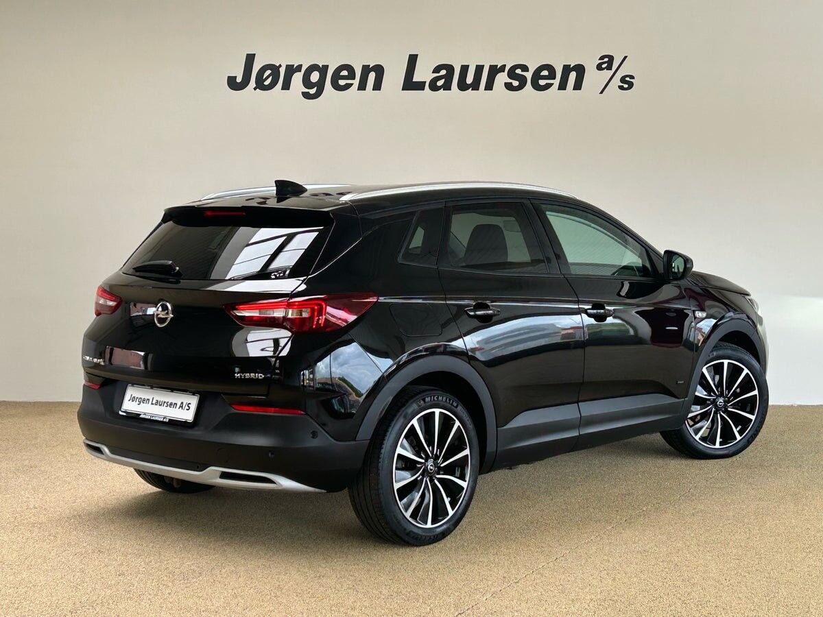 Billede af Opel Grandland X 1,6 PHEV  Plugin-hybrid Ultimate 225HK 5d 8g Aut.