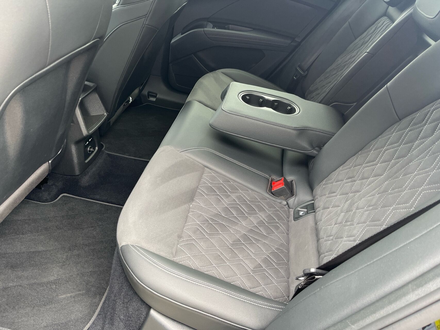 Billede af Audi Q4 Sportback 40 E-tron S Line 204HK 5d Aut.