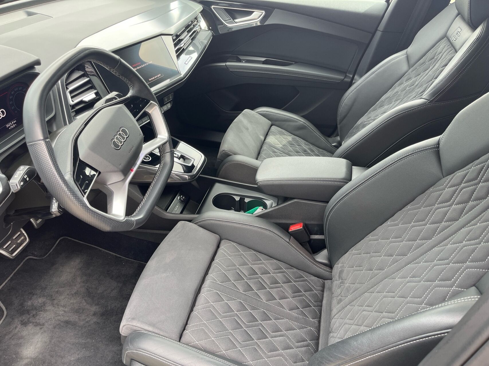 Billede af Audi Q4 Sportback 40 E-tron S Line 204HK 5d Aut.