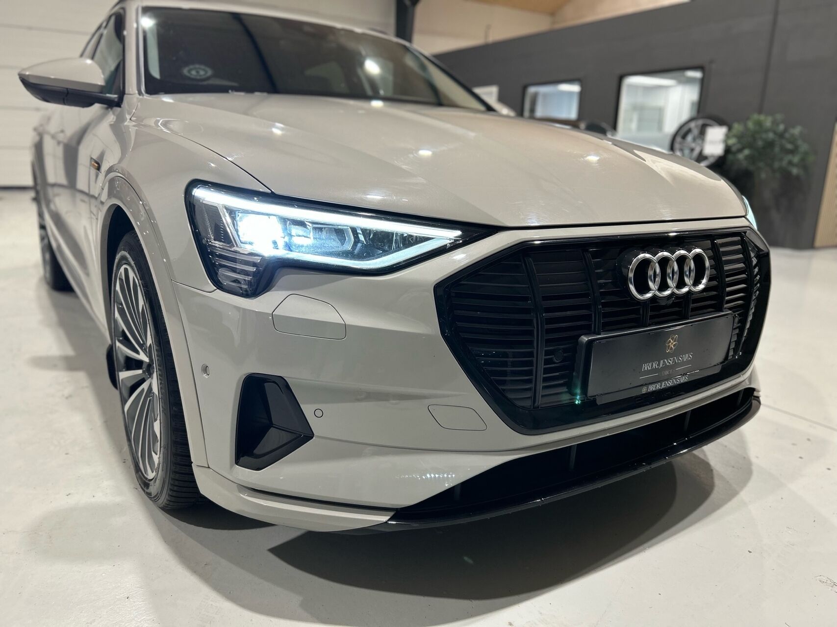 Billede af Audi E-tron 55 Advanced Quattro 408HK 5d Aut.