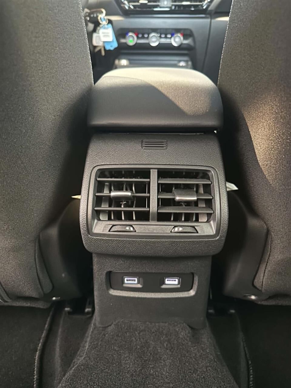 Billede af Citroën e-C4 EL You! 136HK 5d Aut.