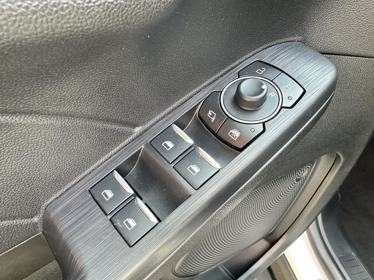 Billede af Ford Kuga 2,5 Plugin-hybrid ST-Line X CVT 225HK 5d Trinl. Gear