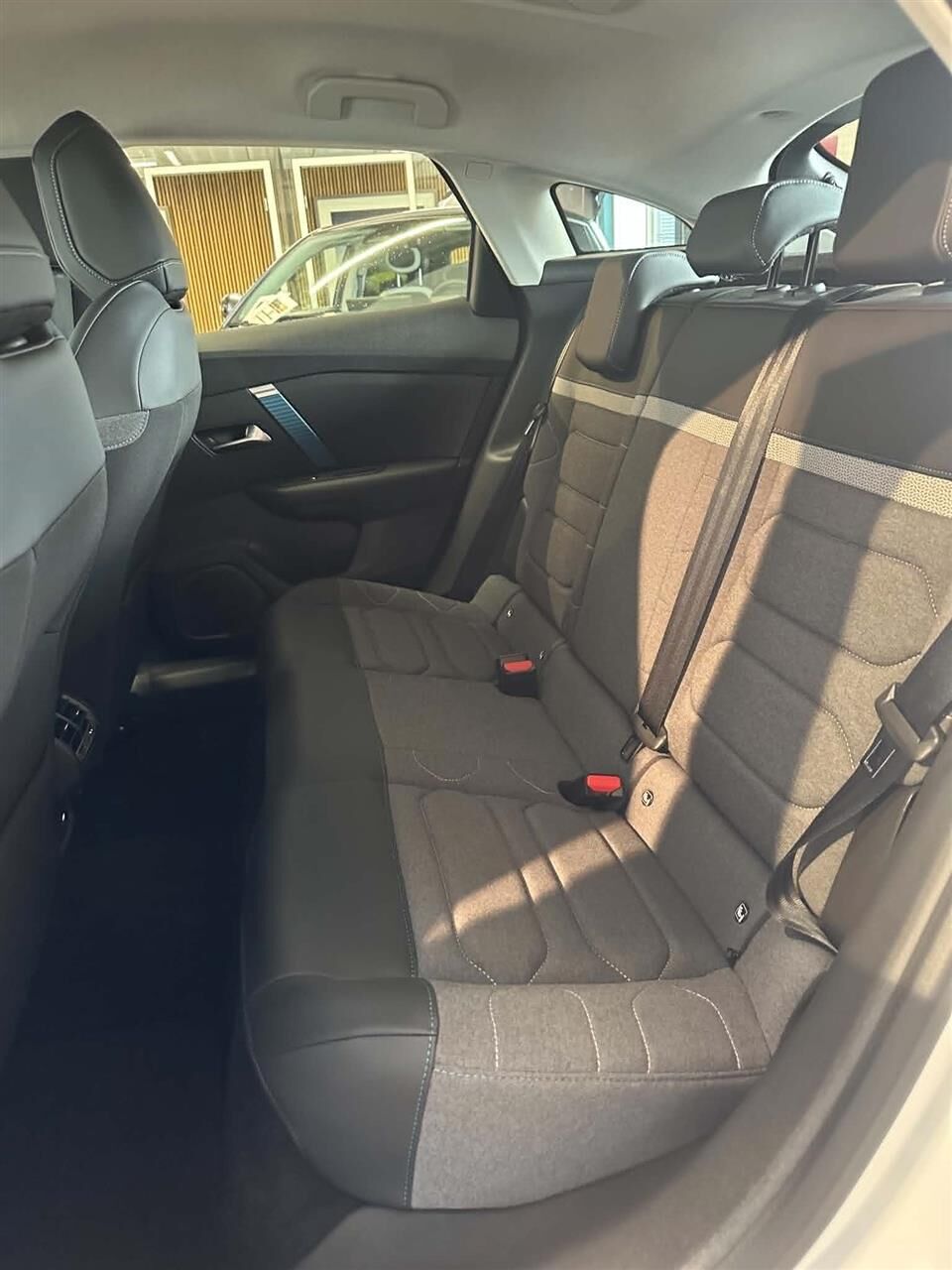 Billede af Citroën e-C4 EL Feel 136HK 5d Aut.