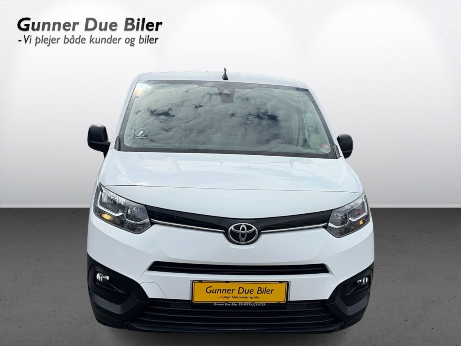 Billede af Toyota Proace City Medium 1,5 D Comfort Smart Active Vision Dobbelt Bagdør 102HK Van