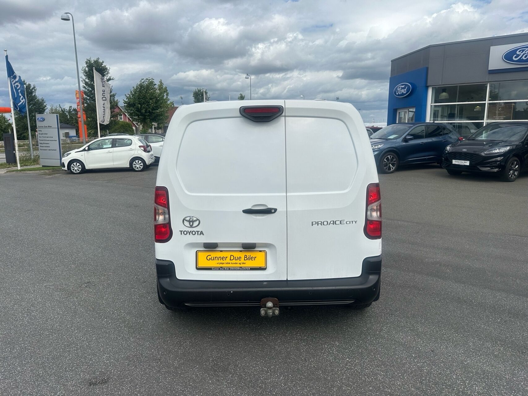Billede af Toyota Proace City Medium 1,5 D Comfort Smart Active Vision Dobbelt Bagdør 102HK Van