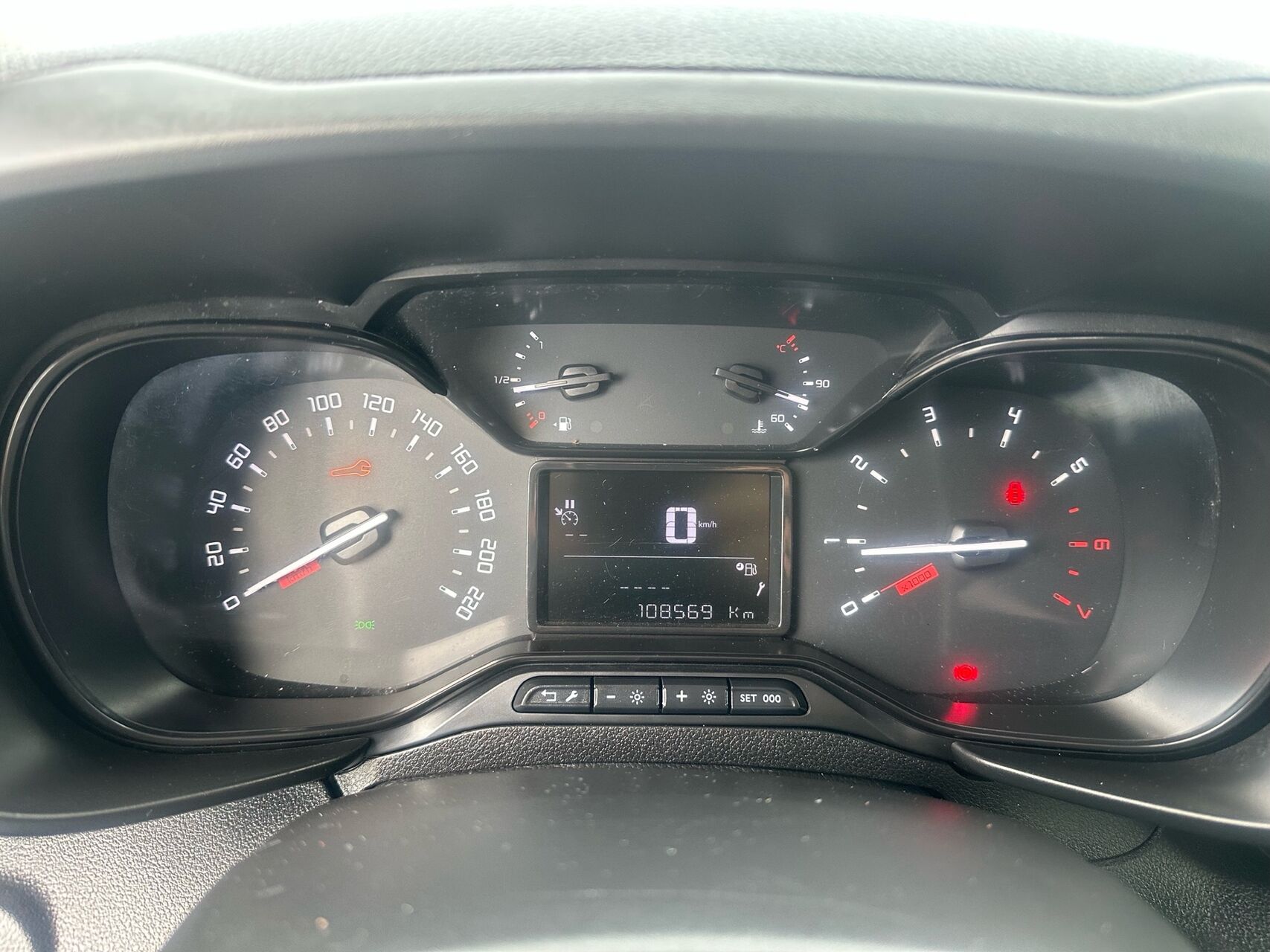 Billede af Toyota Proace City Medium 1,5 D Comfort Smart Active Vision Dobbelt Bagdør 102HK Van