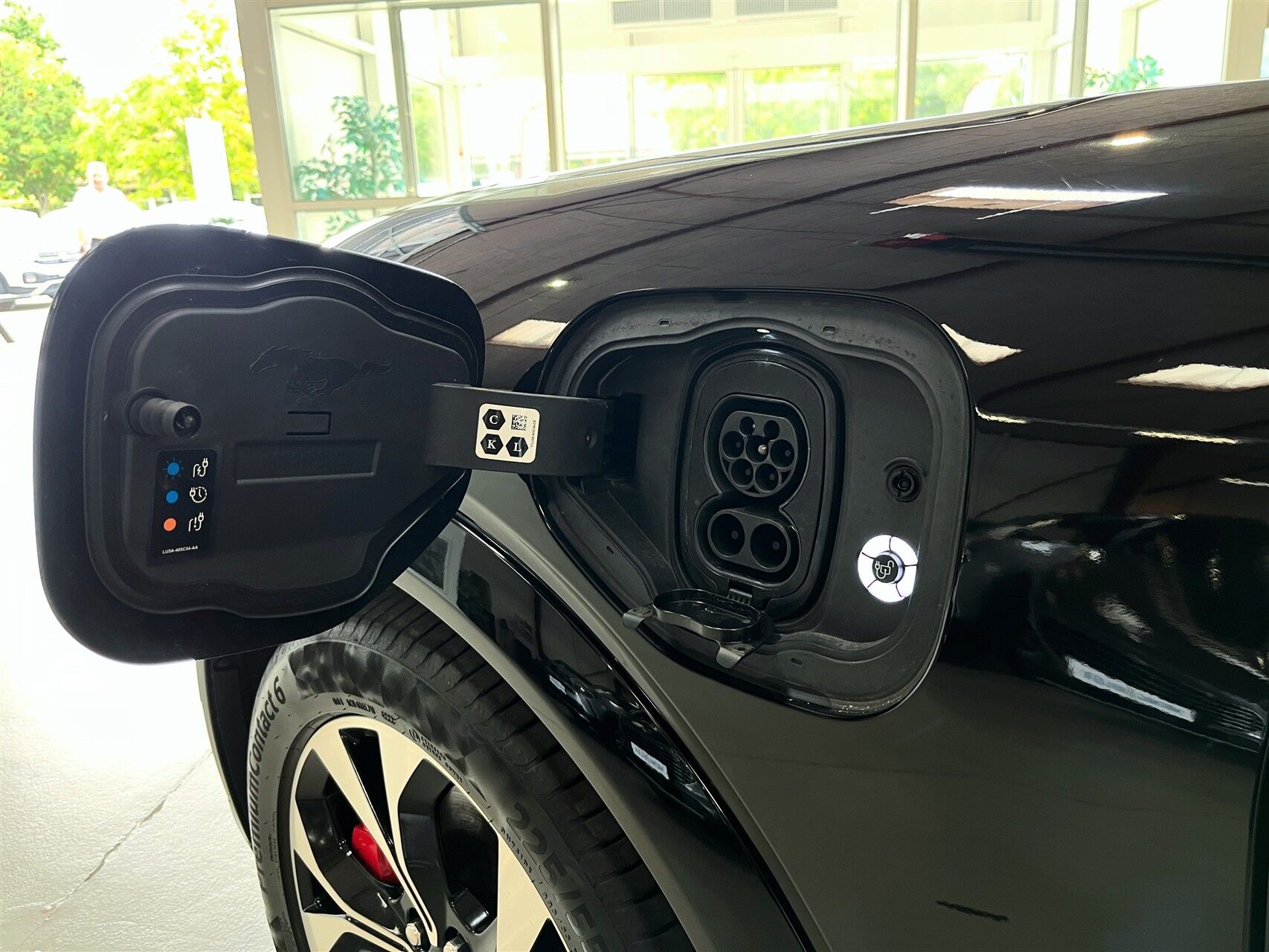 Billede af Ford Mustang Mach-E EL UR Premium 294HK 5d Aut.
