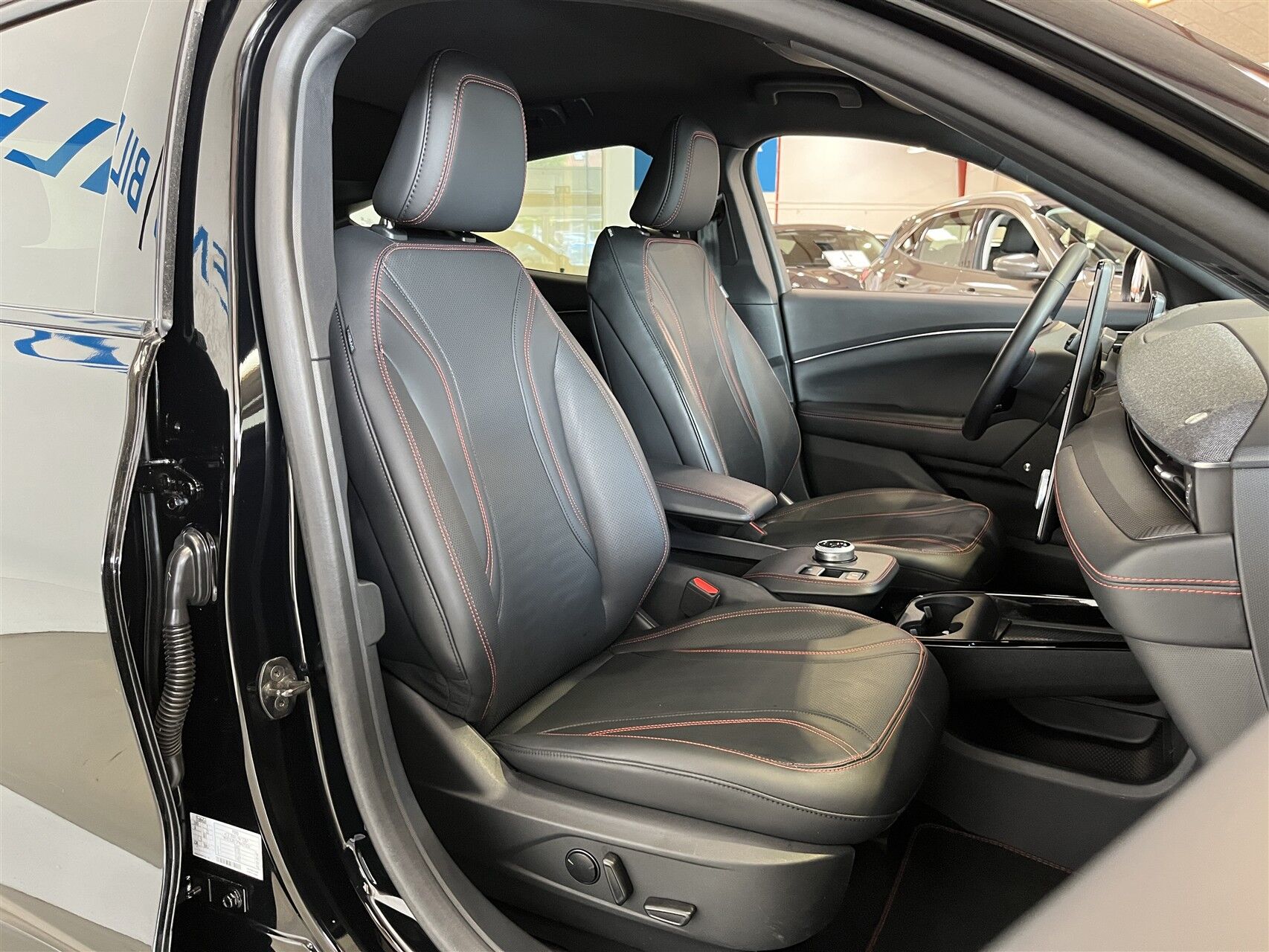 Billede af Ford Mustang Mach-E EL UR Premium 294HK 5d Aut.
