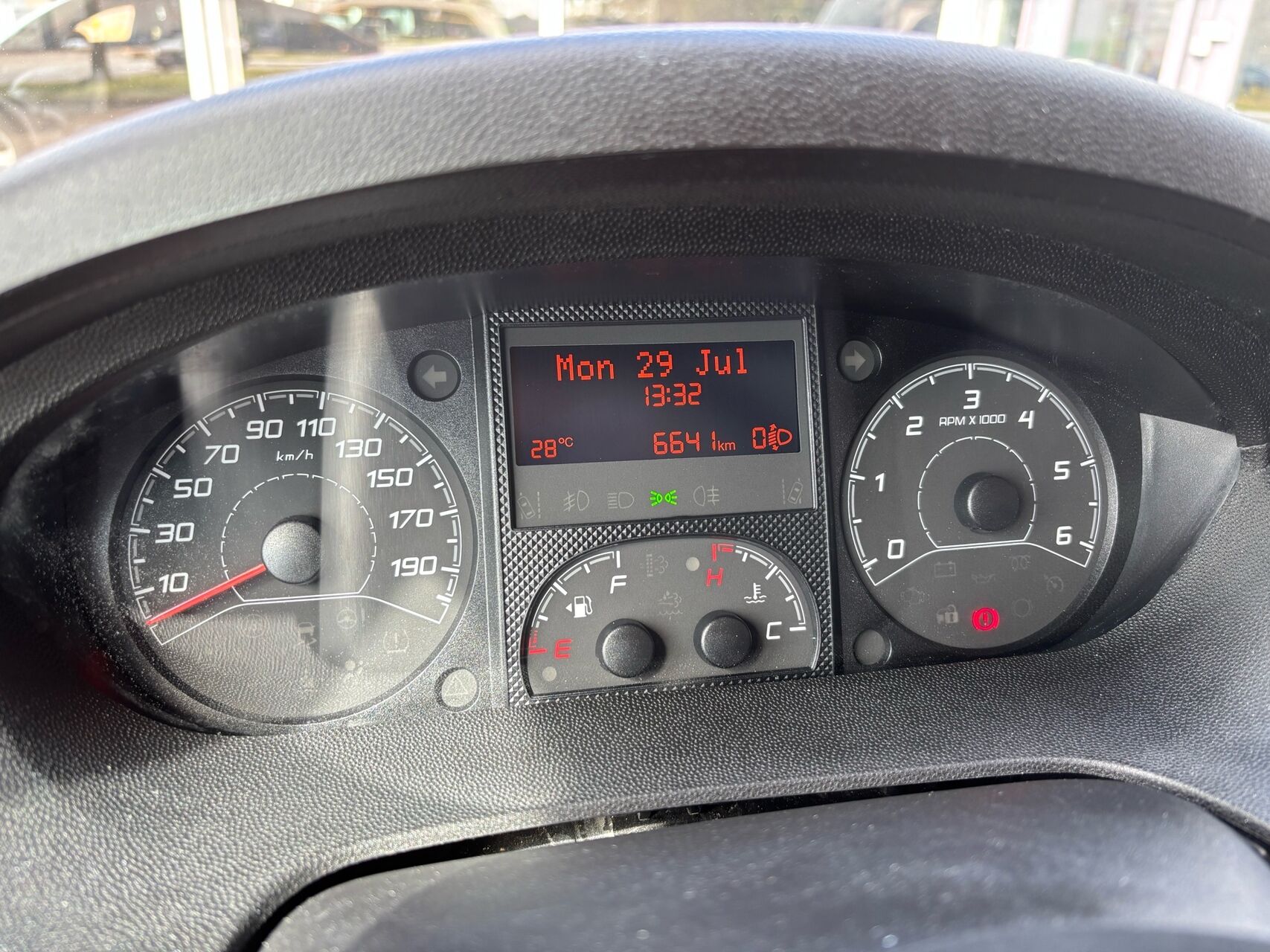 Billede af Peugeot e-Boxer 435 L3H2 EL Premium 122HK Van Aut.