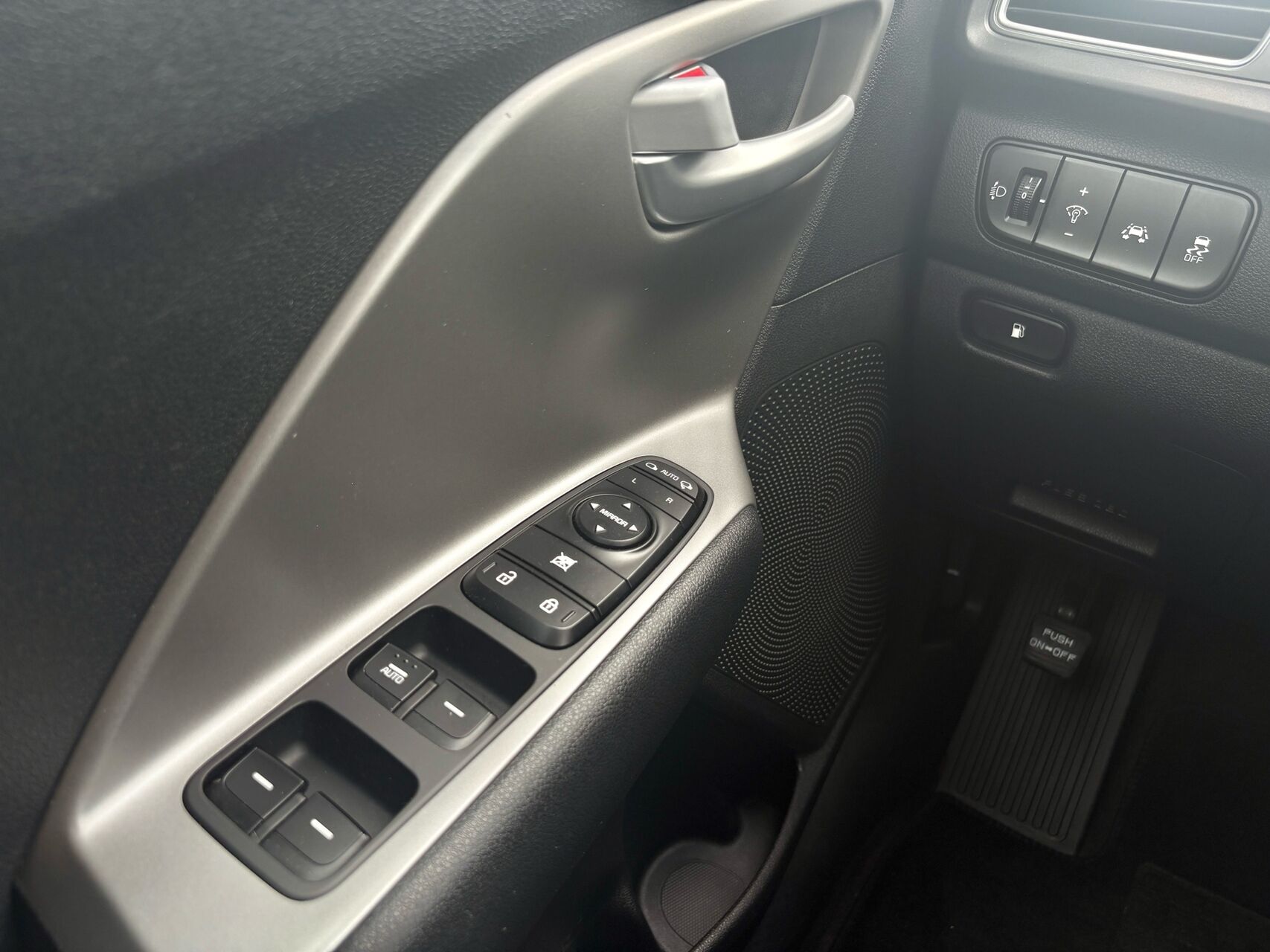Billede af Kia Niro 1,6 GDI HEV  Hybrid Comfort DCT 141HK 5d 6g Aut.