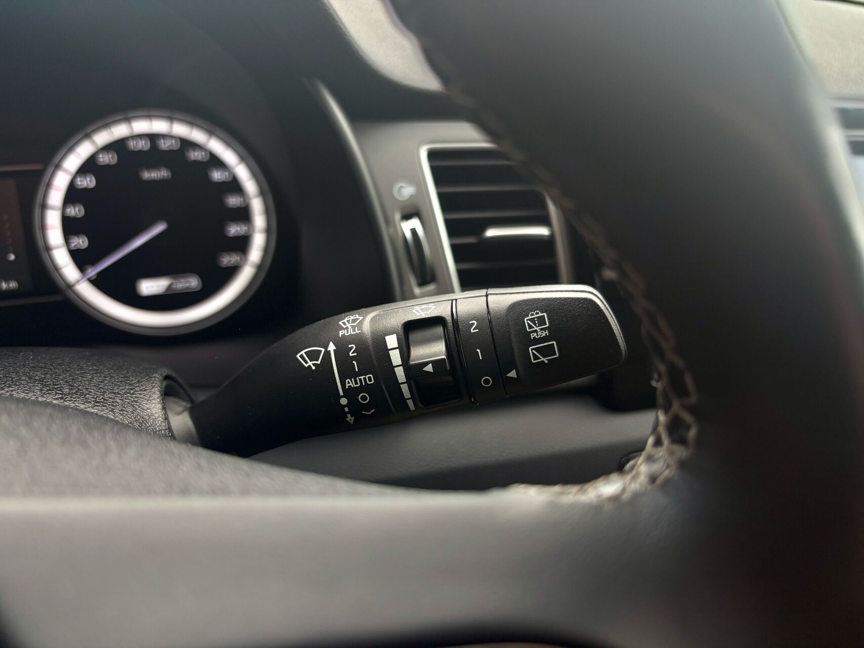 Billede af Kia Niro 1,6 GDI HEV  Hybrid Comfort DCT 141HK 5d 6g Aut.