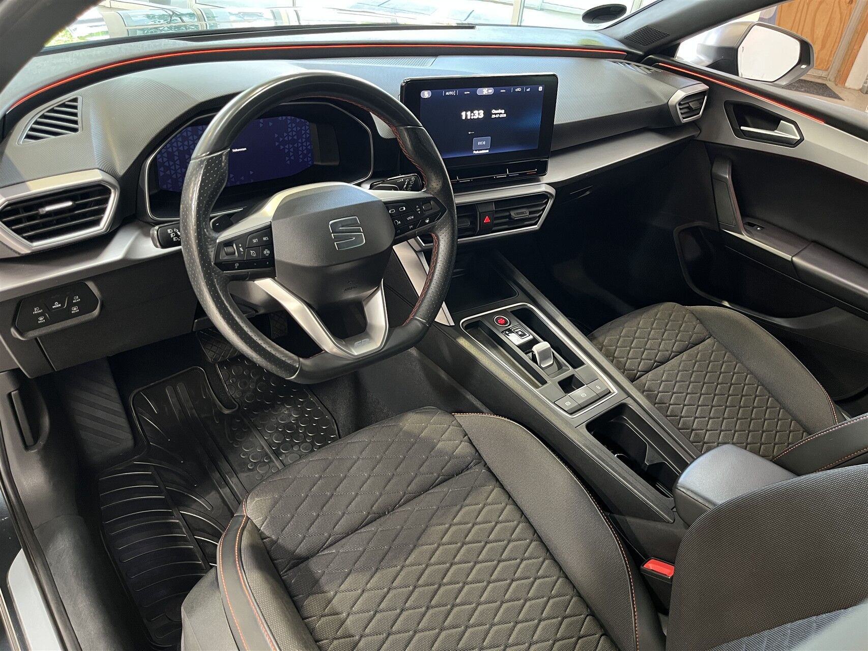 Billede af Seat Leon Sportstourer 1,4 e-Hybrid FR DSG 204HK Stc 6g Aut.