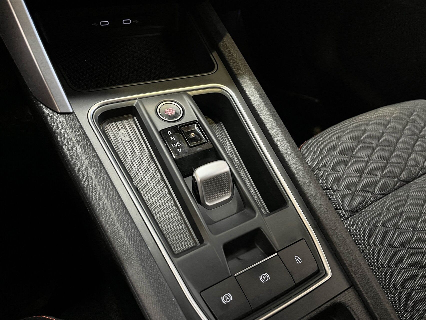 Billede af Seat Leon Sportstourer 1,4 e-Hybrid FR DSG 204HK Stc 6g Aut.