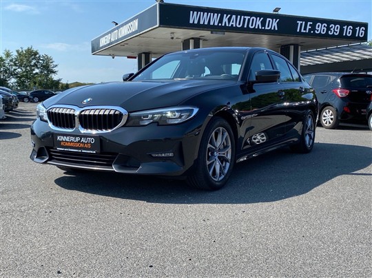 BMW 330i 2,0 Sport Line 258HK 8g Aut.