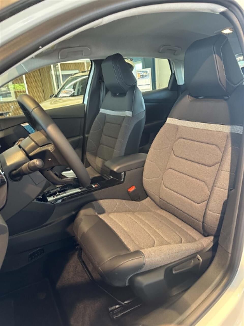 Billede af Citroën e-C4 EL Feel 136HK 5d Aut.