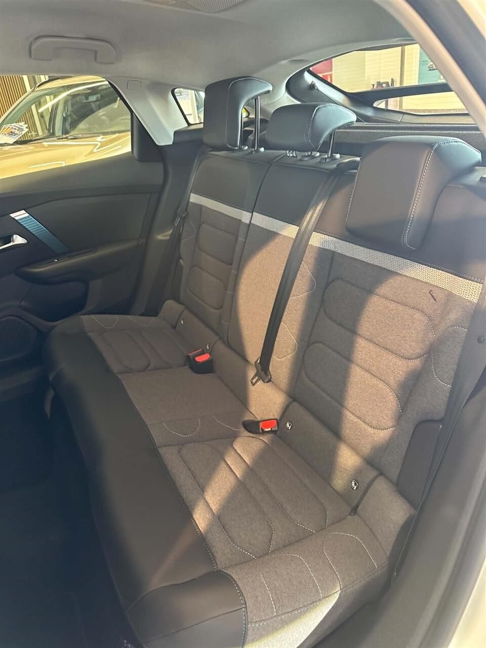 Billede af Citroën e-C4 EL Feel 136HK 5d Aut.