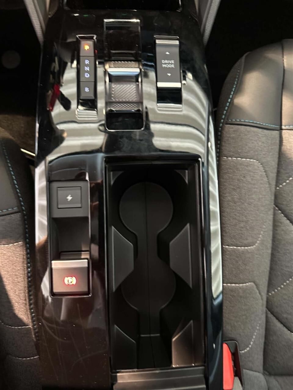 Billede af Citroën e-C4 EL Feel 136HK 5d Aut.