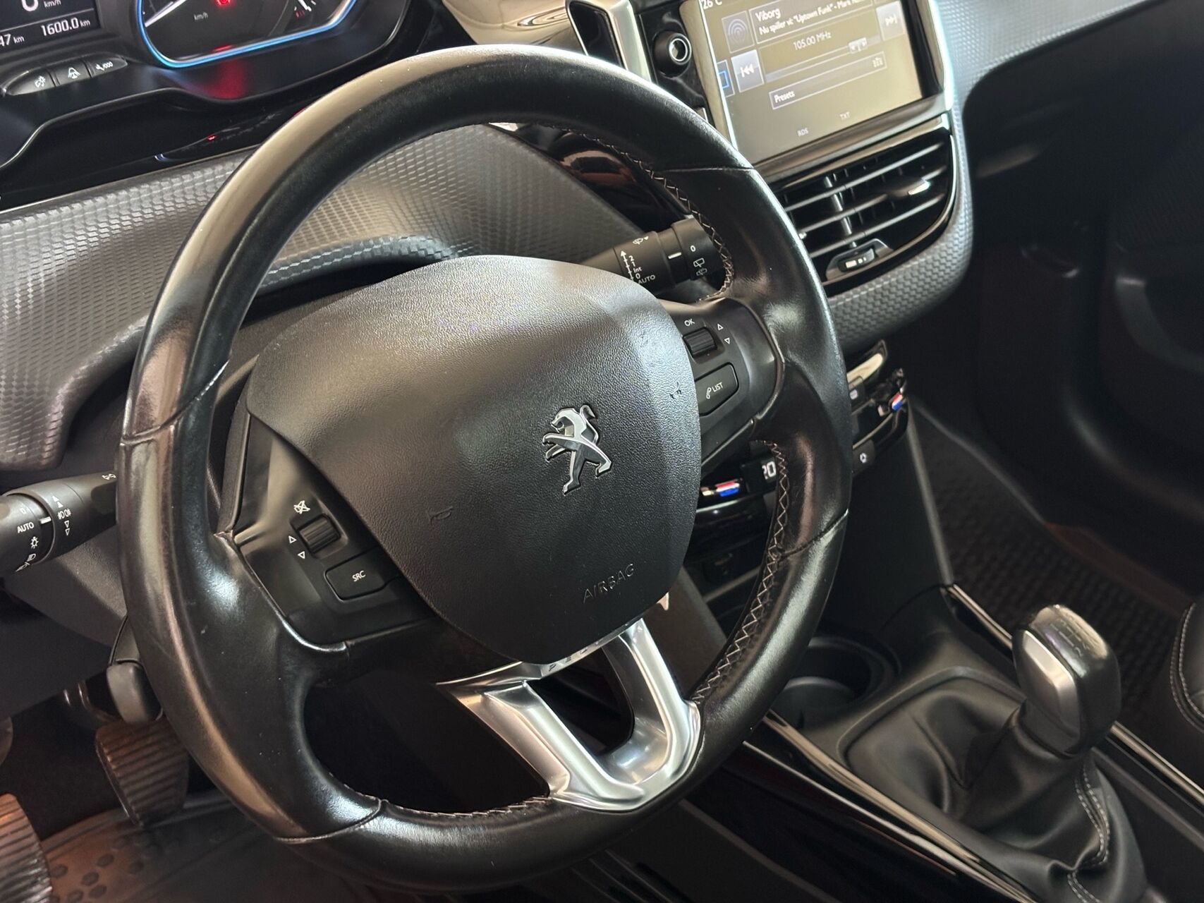 Billede af Peugeot 2008 1,6 BlueHDi Desire Sky 100HK