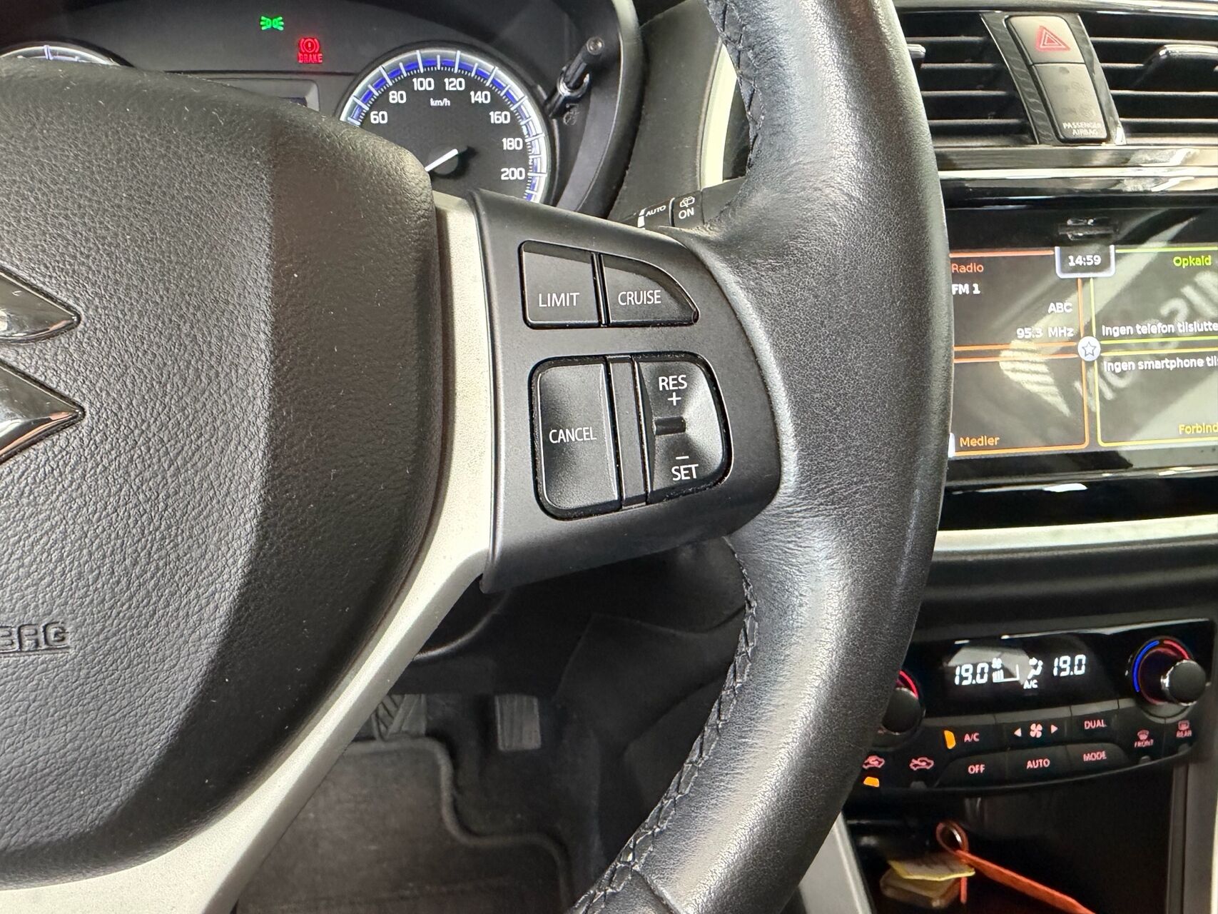 Billede af Suzuki S-Cross 1,0 Boosterjet Active 112HK 5d