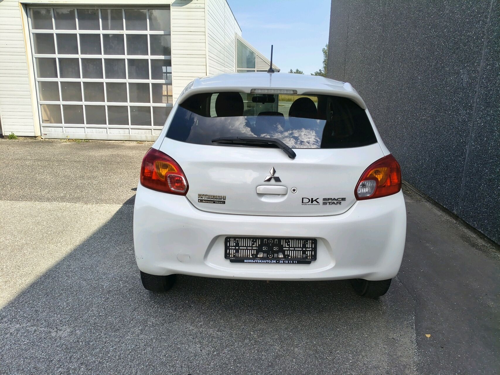 Billede af Mitsubishi Space Star 1,2 Inbeat 80HK 5d