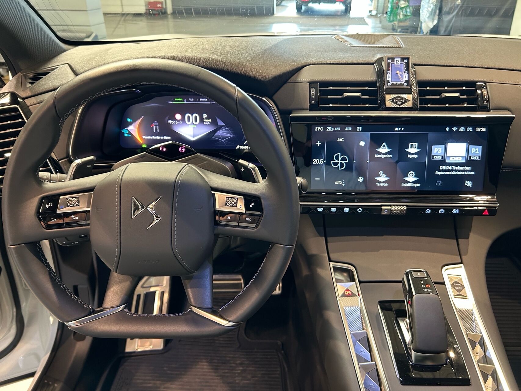 Billede af DS DS7 Crossback 1,6 E-Tense  Plugin-hybrid Rivoli AWD EAT8 360HK 5d 8g Aut.