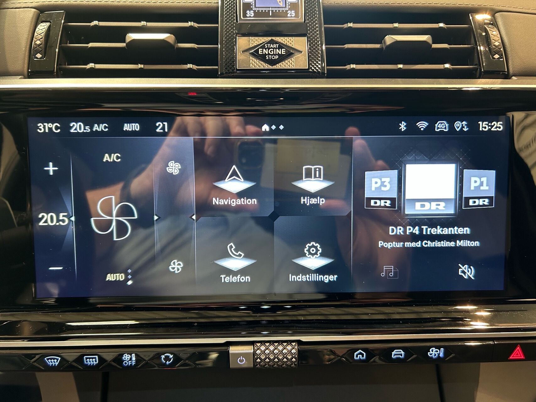 Billede af DS DS7 Crossback 1,6 E-Tense  Plugin-hybrid Rivoli AWD EAT8 360HK 5d 8g Aut.