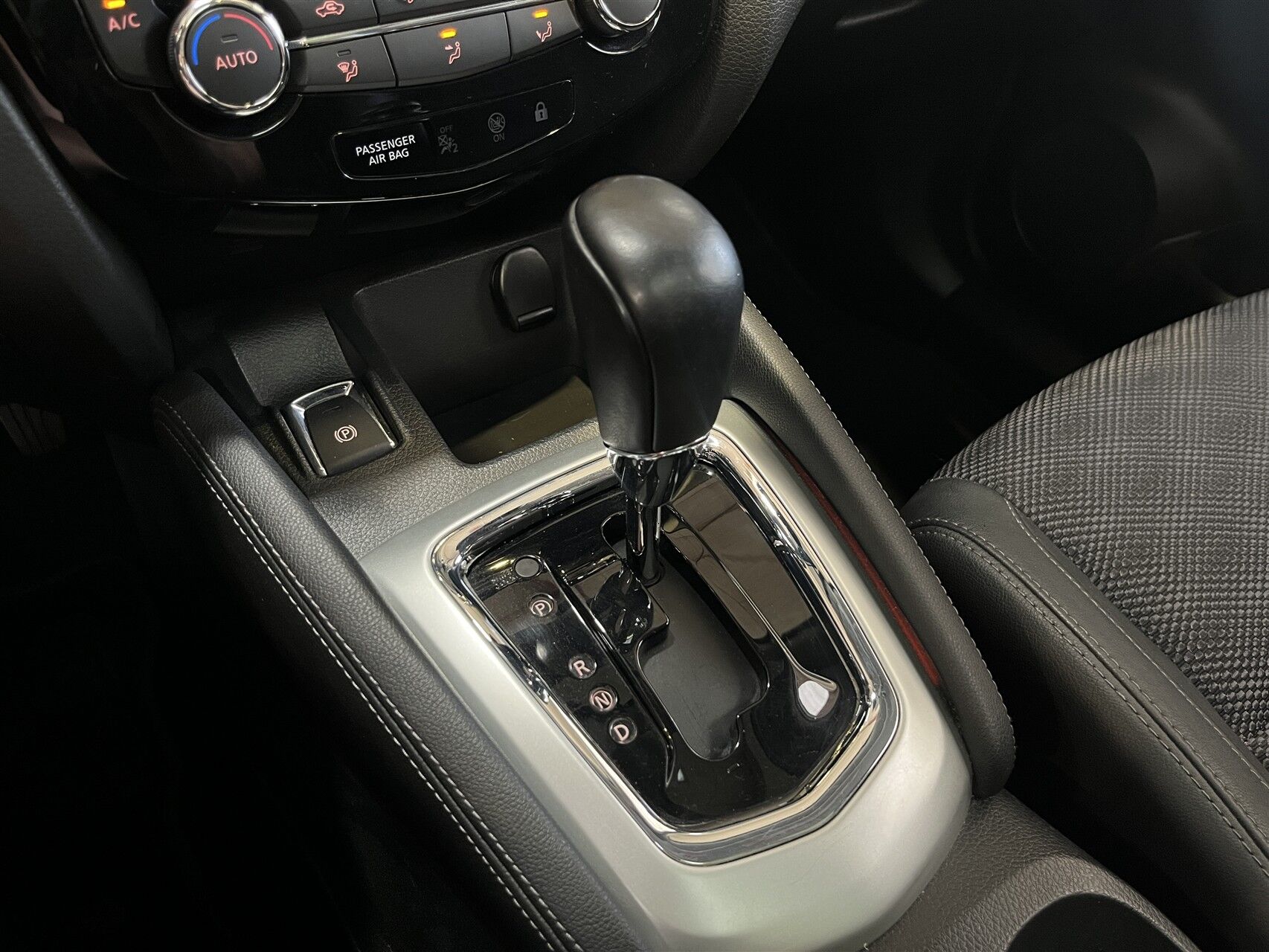 Billede af Nissan Qashqai 1,2 Dig-T Tekna 4X2 X-Tronic 115HK 5d 6g Aut.