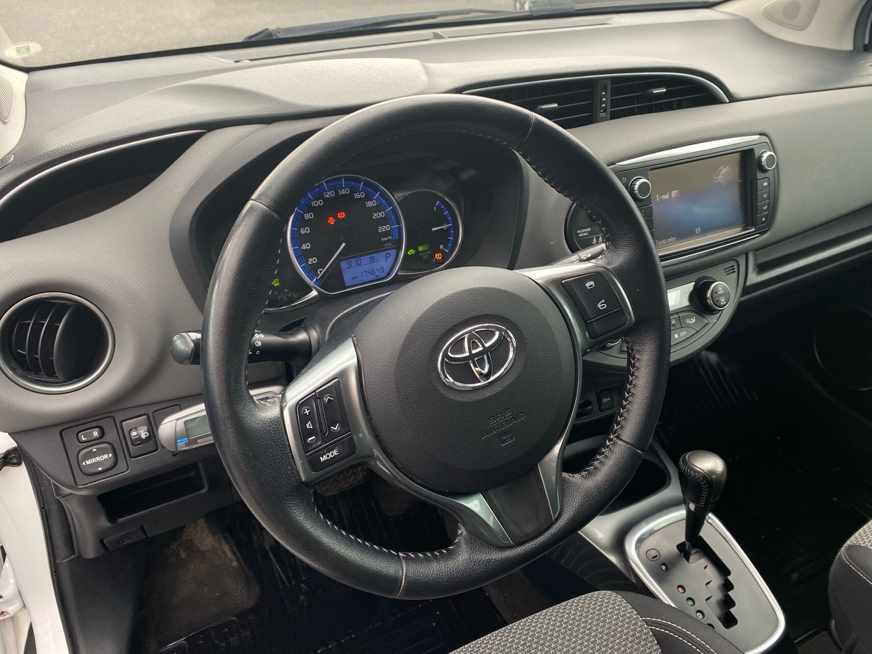 Billede af Toyota Yaris 1,5 Hybrid H2 E-CVT 100HK 5d Trinl. Gear
