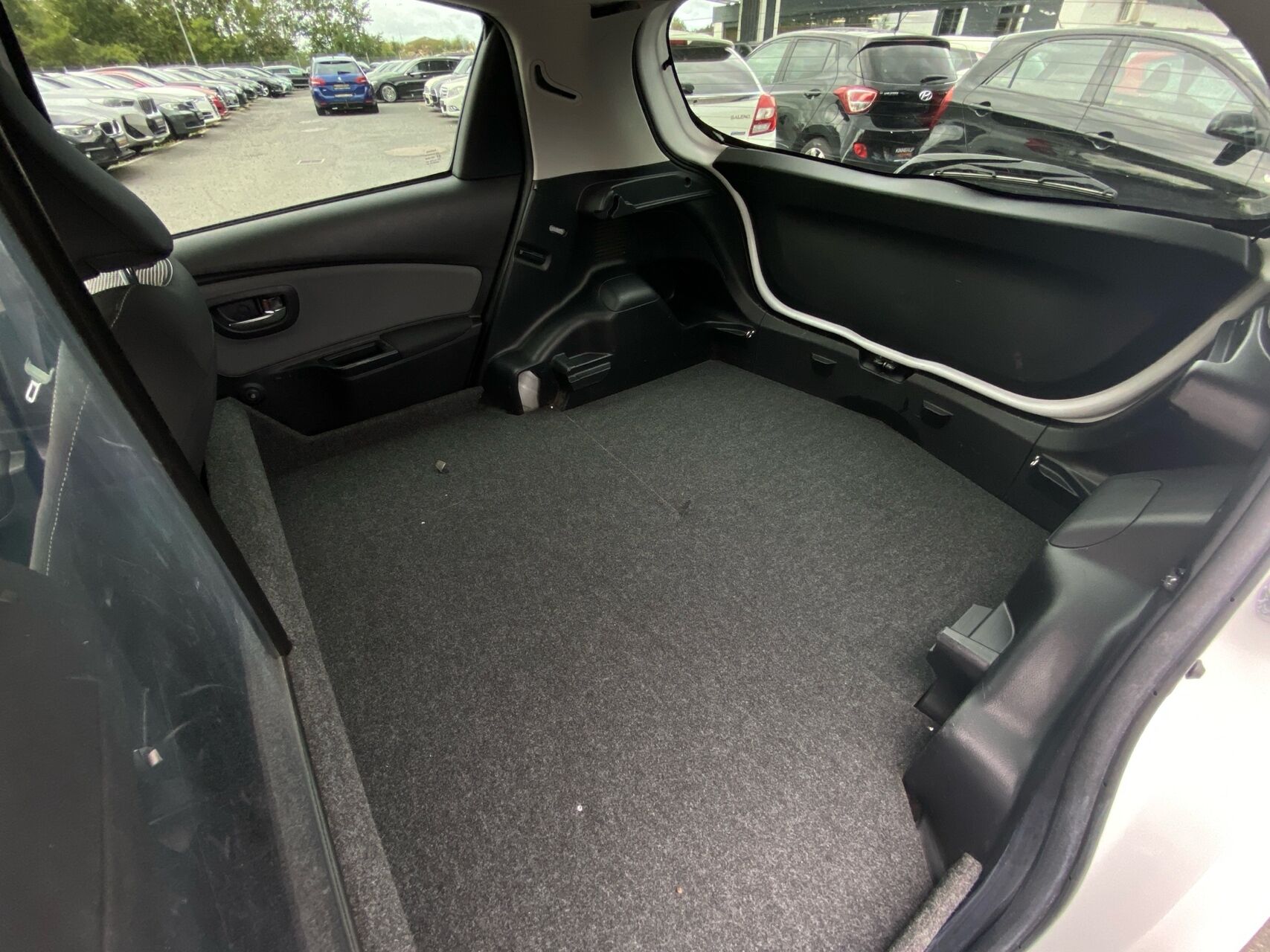 Billede af Toyota Yaris 1,5 Hybrid H2 E-CVT 100HK 5d Trinl. Gear
