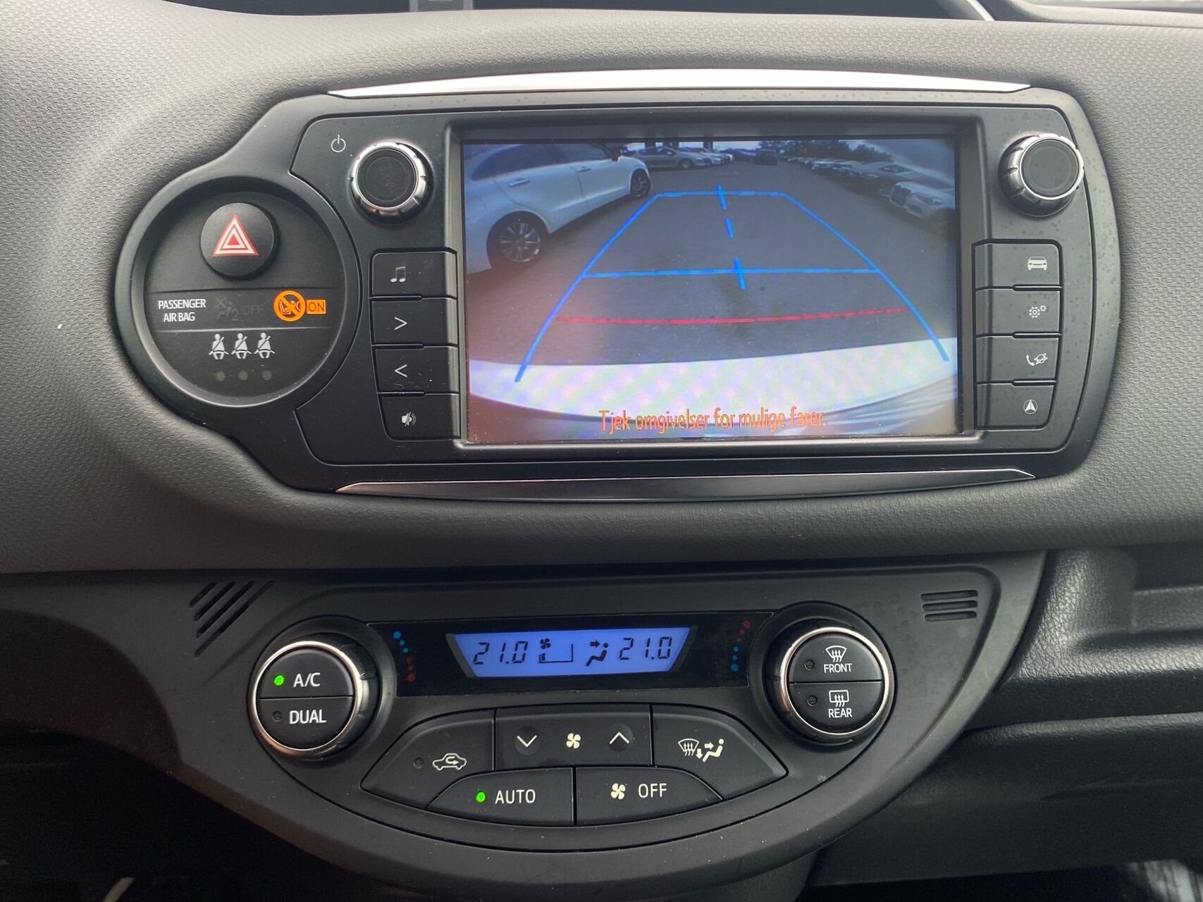 Billede af Toyota Yaris 1,5 Hybrid H2 E-CVT 100HK 5d Trinl. Gear