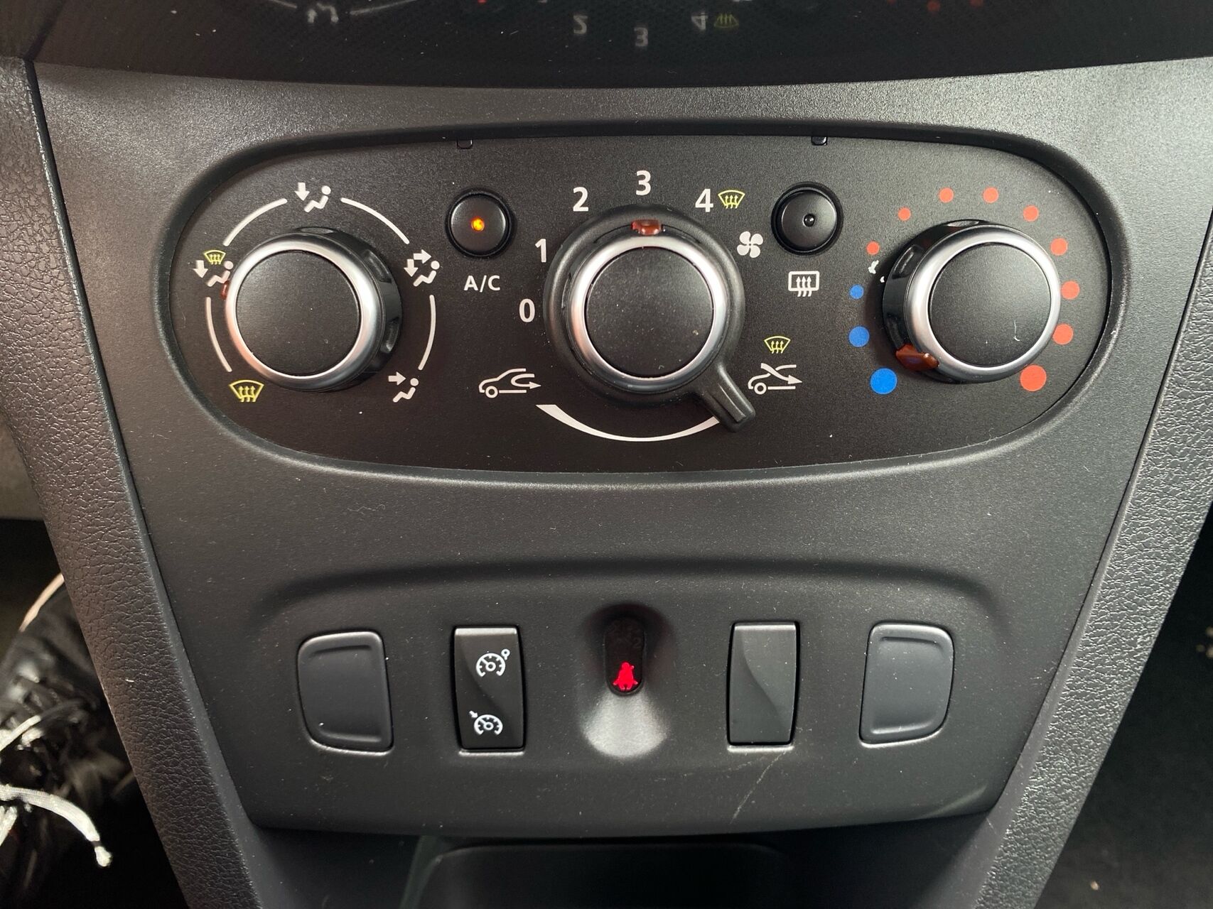 Billede af Dacia Logan 0,9 Tce Stepway Start/Stop 90HK