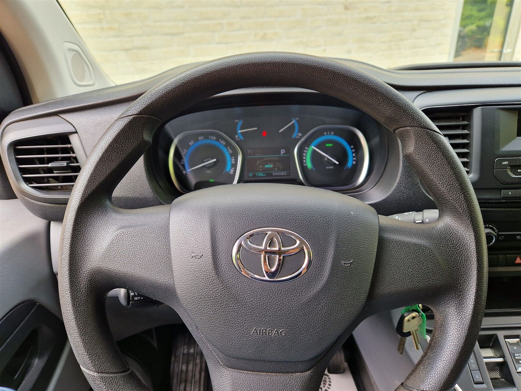 Billede af Toyota Proace Verso Electric Medium EL Combi m/Dobbelt bagdør, En Skydedør 136HK Aut.