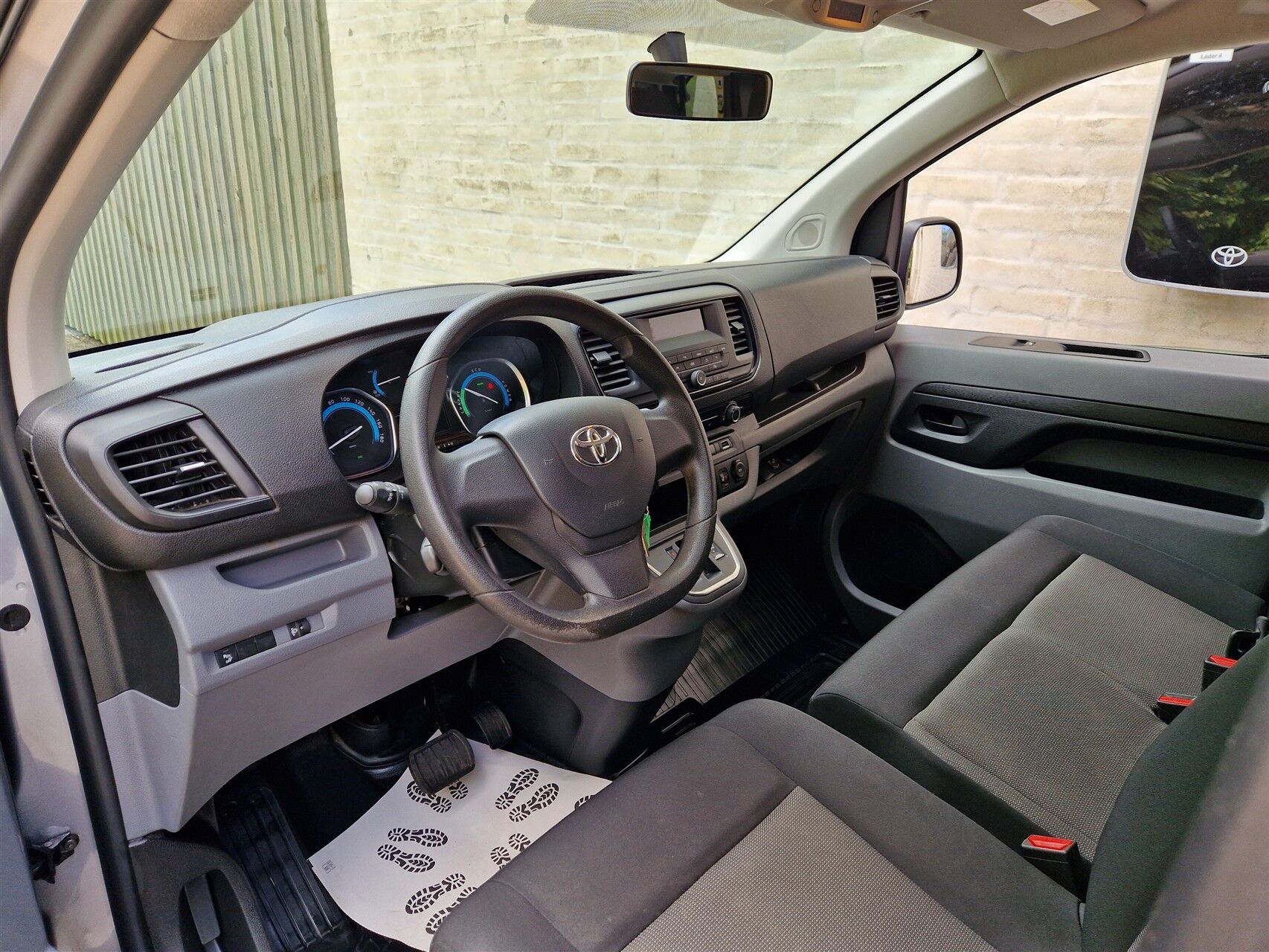 Billede af Toyota Proace Verso Electric Medium EL Combi m/Dobbelt bagdør, En Skydedør 136HK Aut.