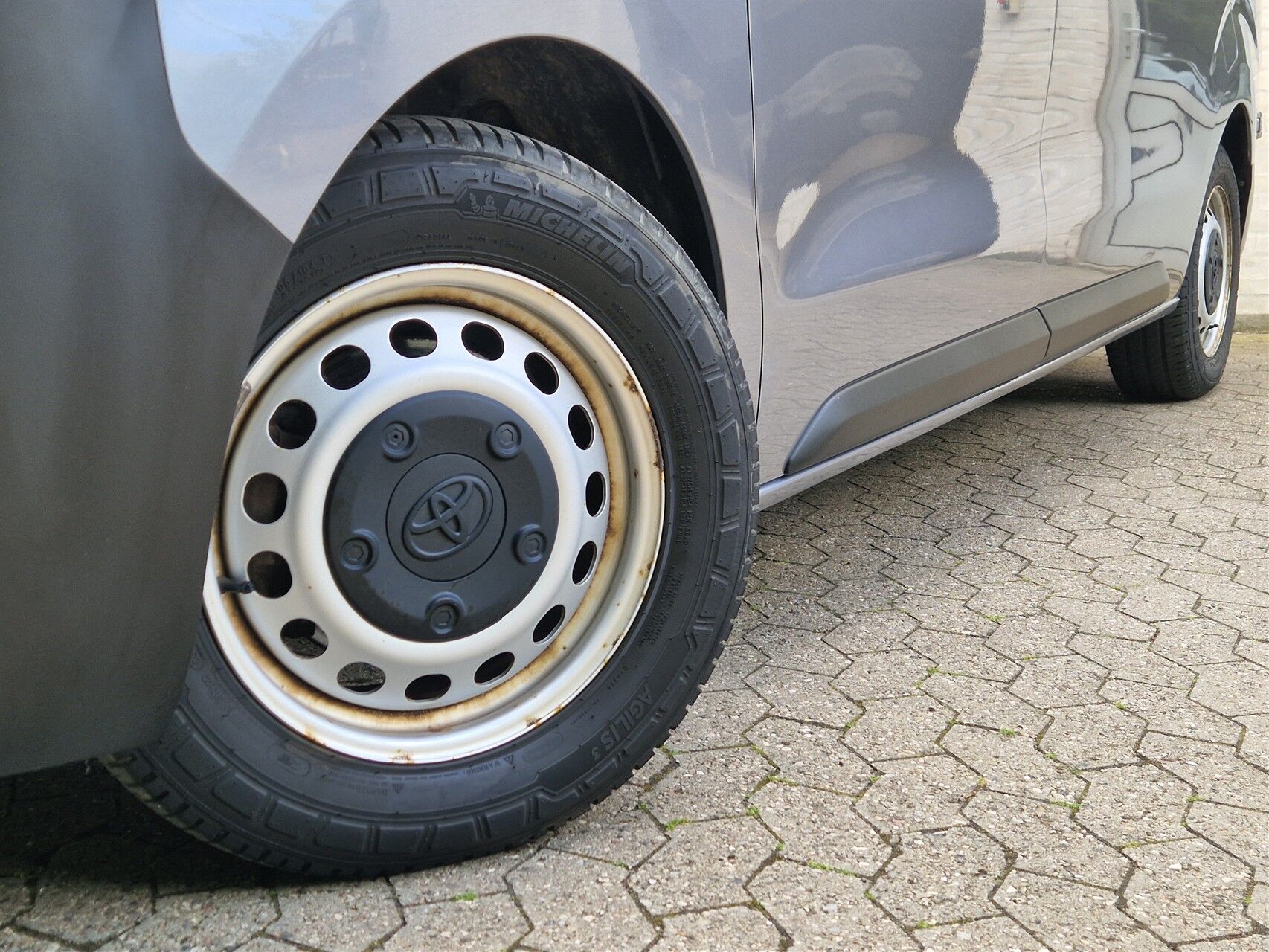 Billede af Toyota Proace Verso Electric Medium EL Combi m/Dobbelt bagdør, En Skydedør 136HK Aut.