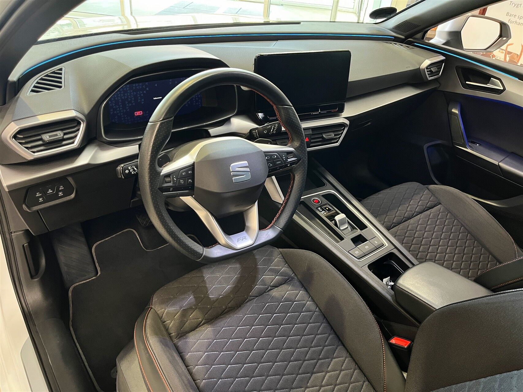 Billede af Seat Leon 1,4 e-Hybrid FR DSG 204HK 5d 6g Aut.