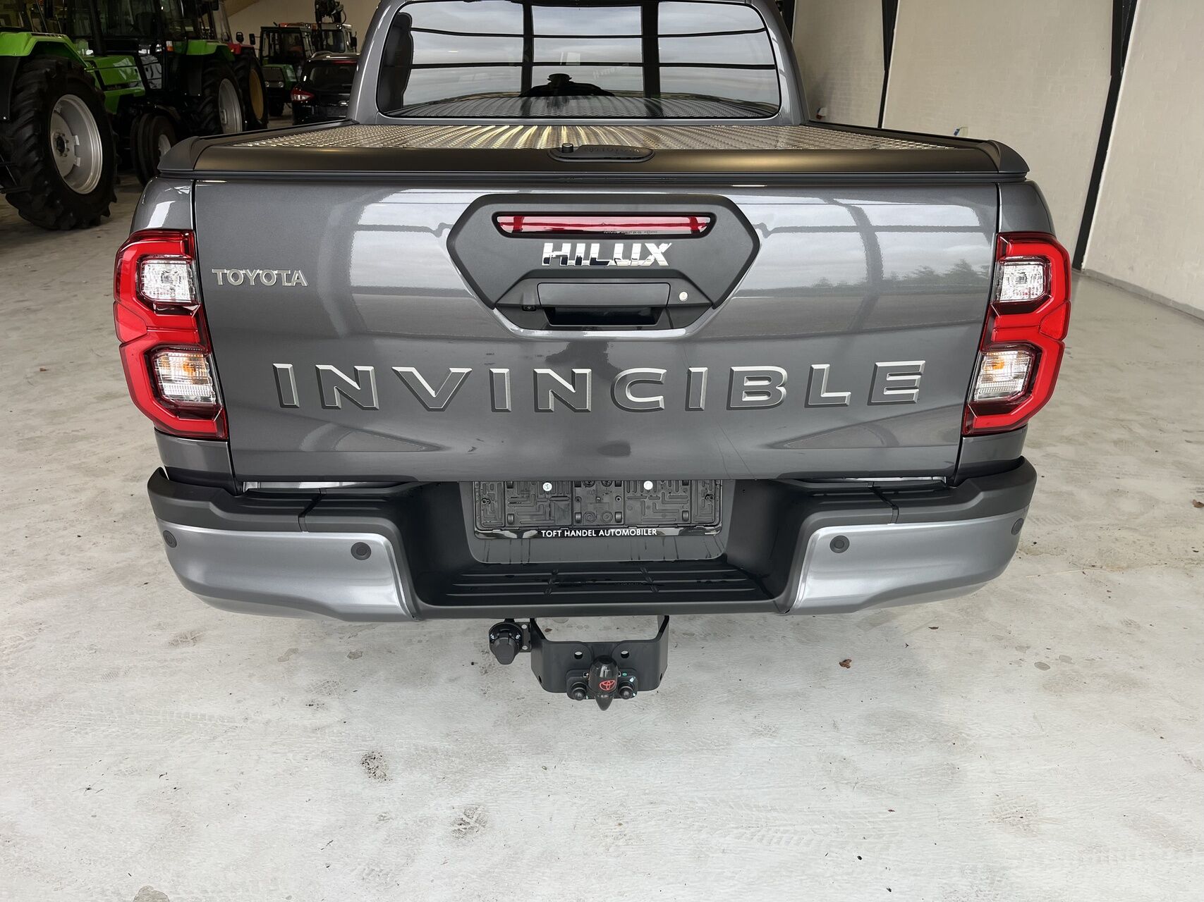 Billede af Toyota HiLux 2,8 D-4D  Mild hybrid Invincible AWD 204HK DobKab Aut.