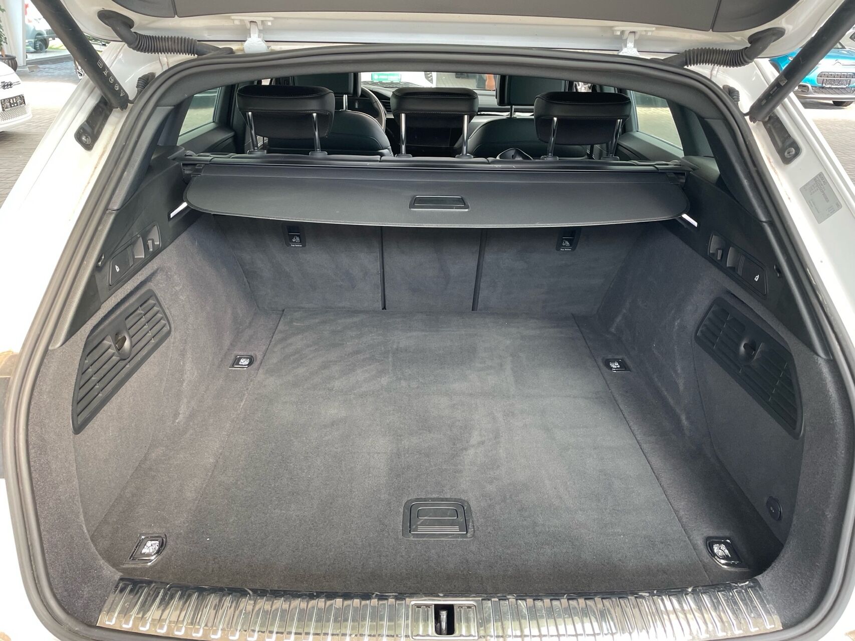Billede af Audi E-tron 55 Advanced Quattro 408HK 5d Aut.