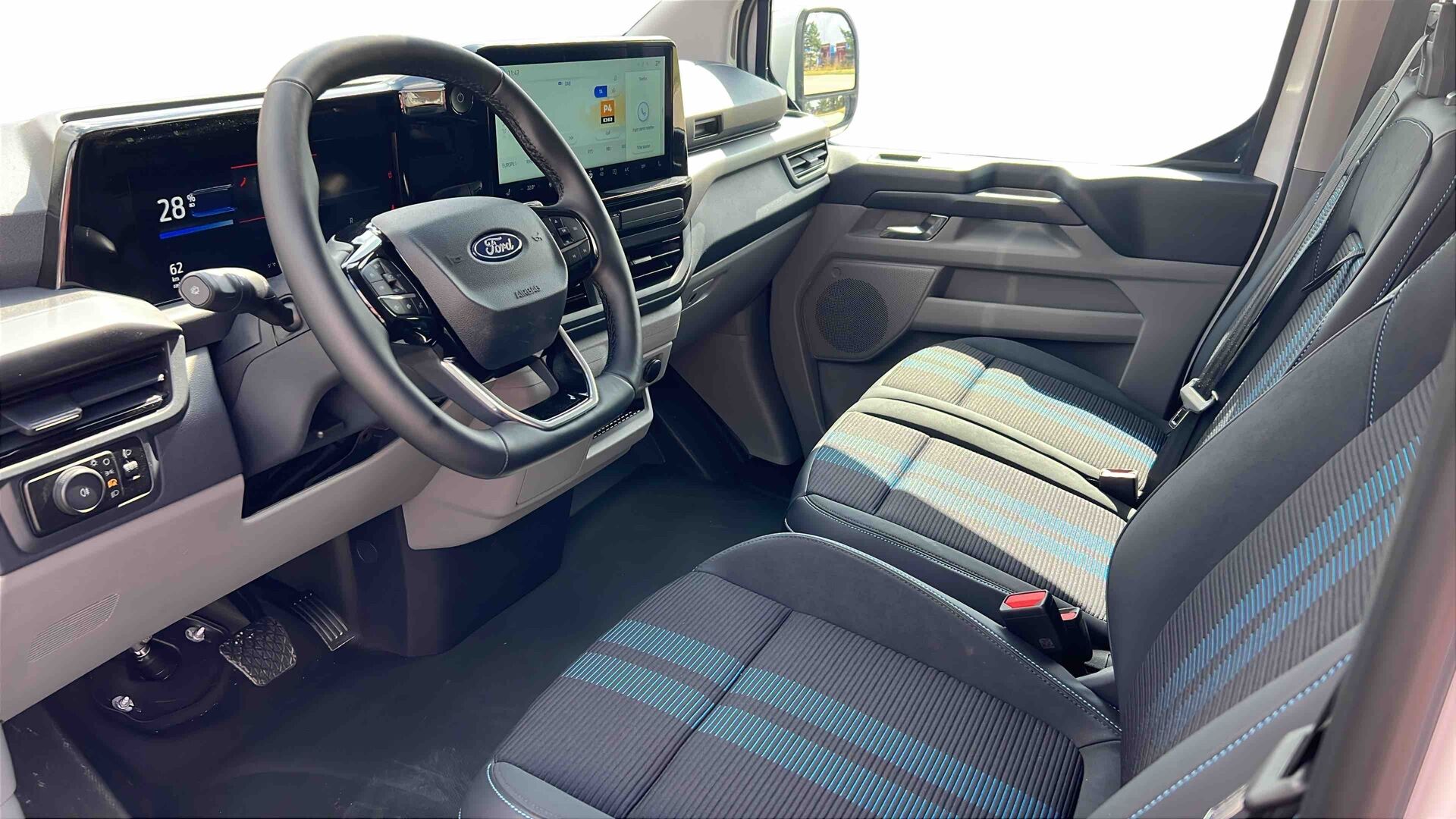 Billede af Ford E-Transit Custom 340 L2H1 EL Sport 218HK Van Aut.