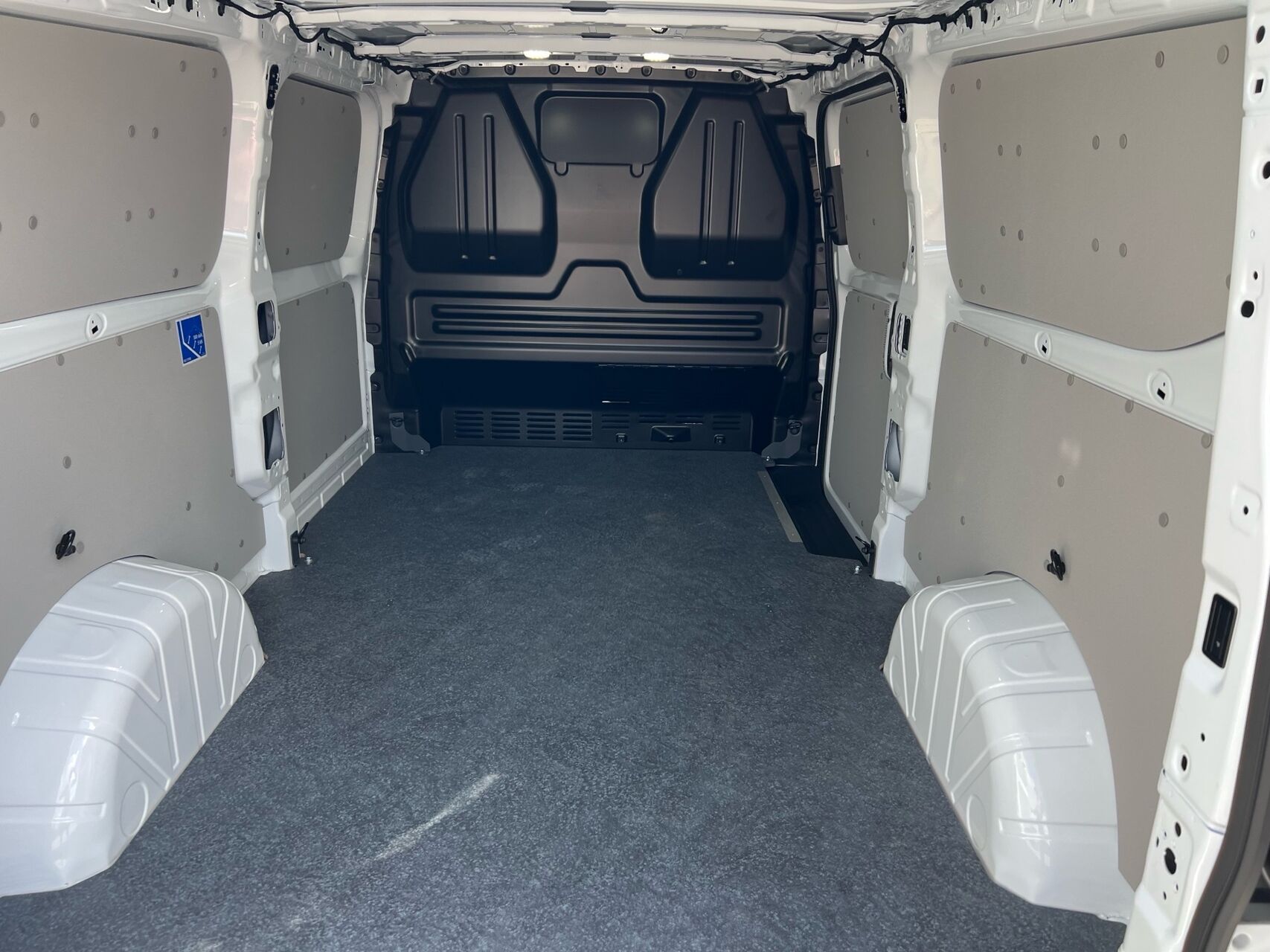 Billede af Ford E-Transit Custom 340 L2H1 EL Sport 218HK Van Aut.