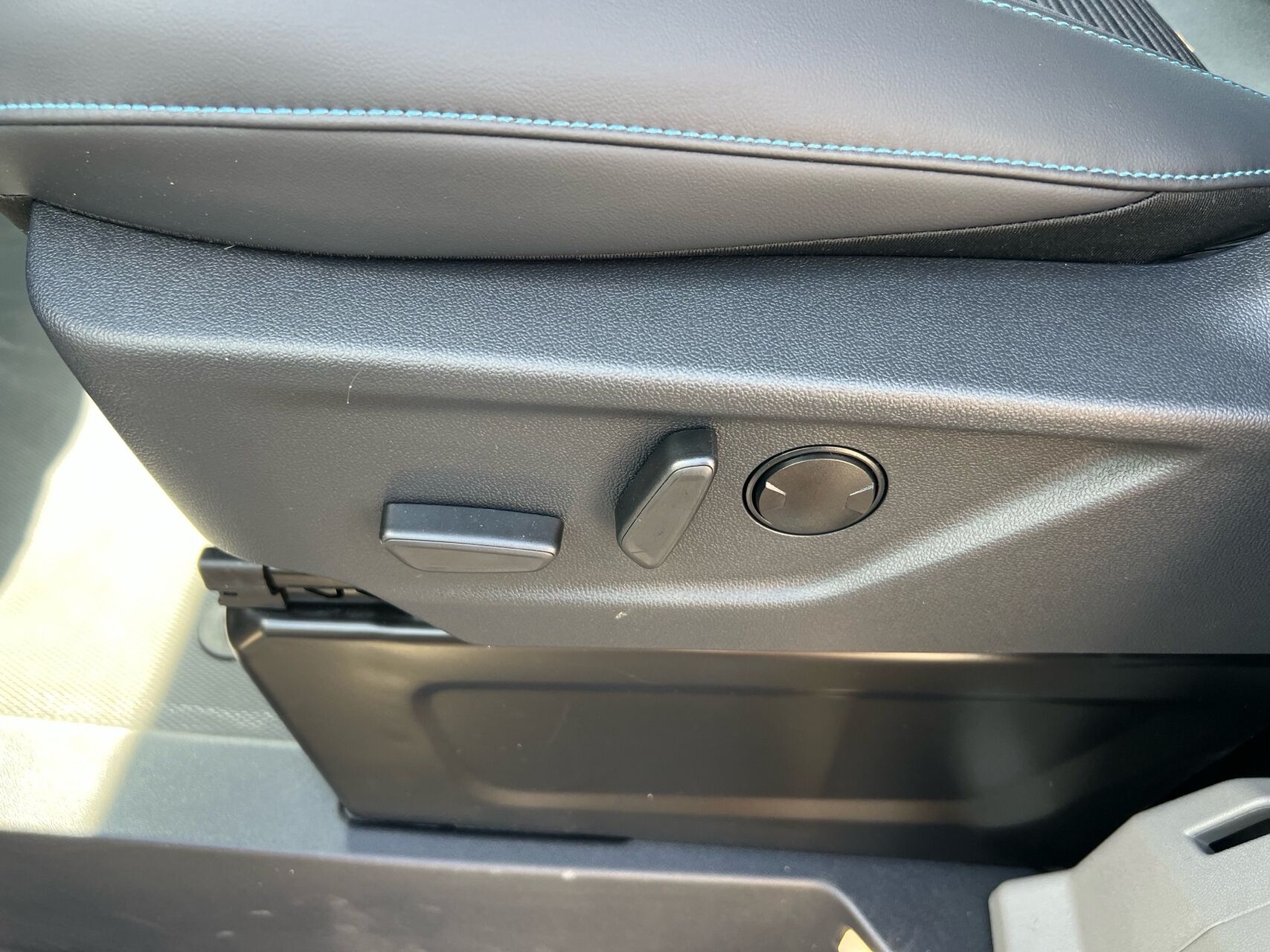 Billede af Ford E-Transit Custom 340 L2H1 EL Sport 218HK Van Aut.