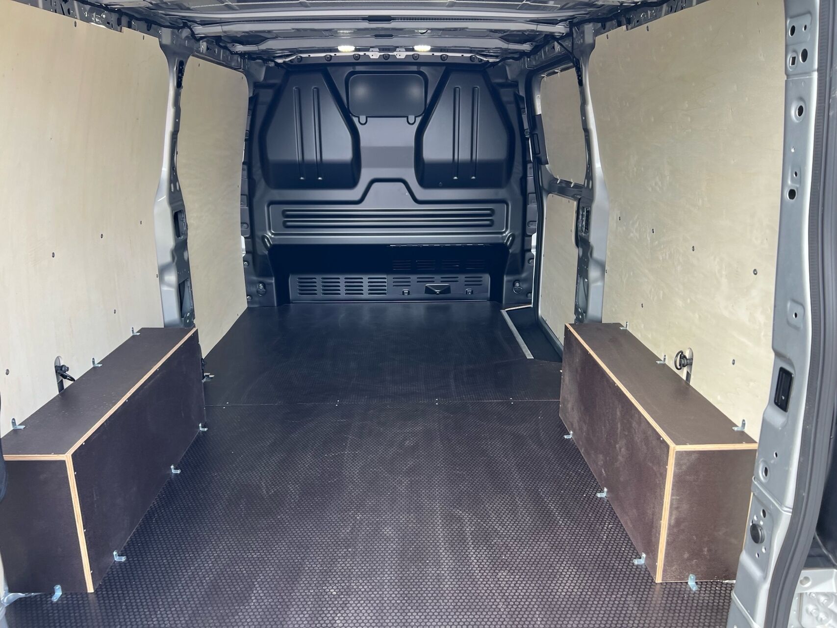 Billede af Ford E-Transit Custom 340 L2H1 EL Limited 136HK Van Aut.