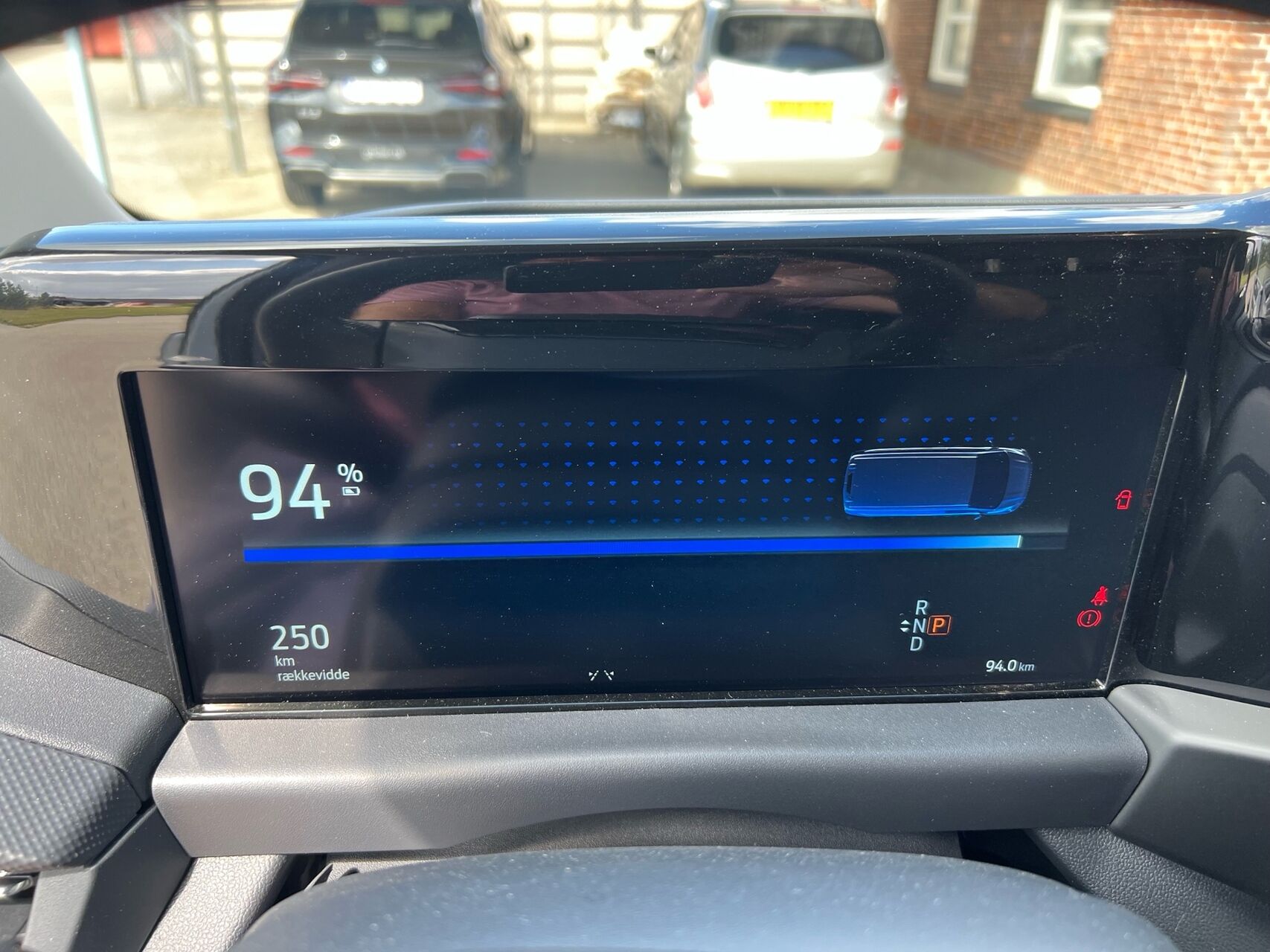Billede af Ford E-Transit Custom 340 L2H1 EL Limited 136HK Van Aut.