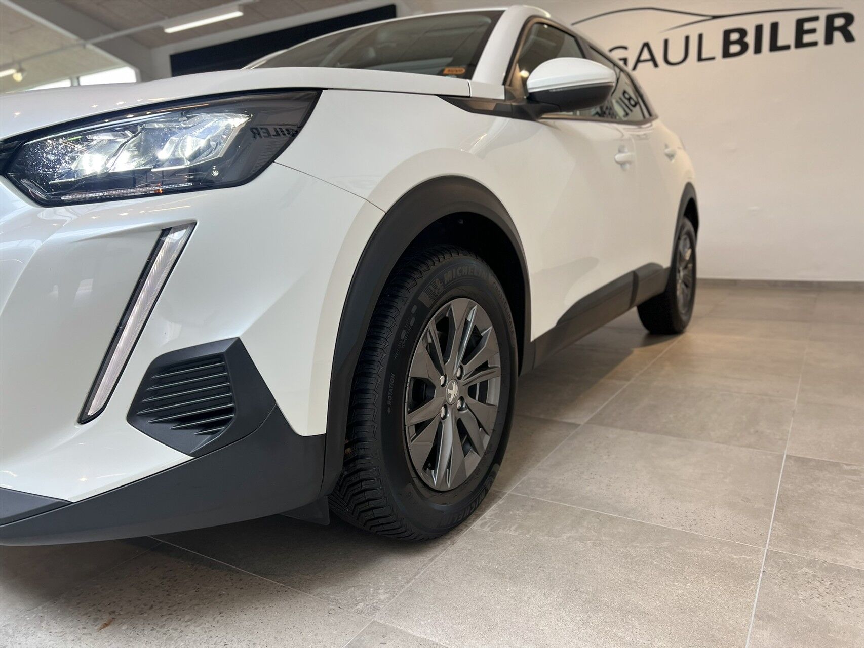 Billede af Peugeot 2008 1,2 PureTech Platin EAT8 130HK 5d 8g Aut.