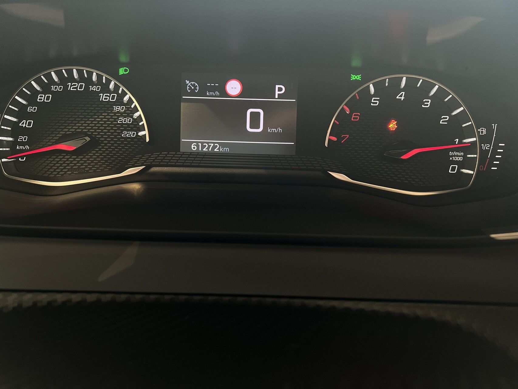 Billede af Peugeot 2008 1,2 PureTech Platin EAT8 130HK 5d 8g Aut.