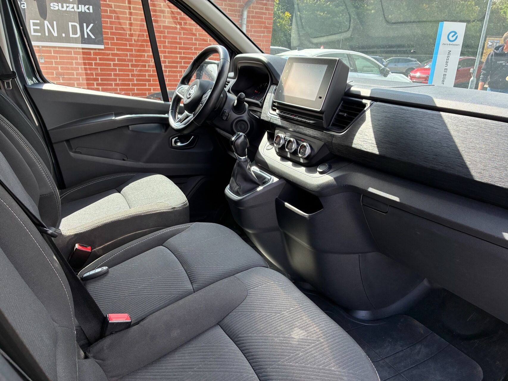 Billede af Nissan Primastar L2H1 2,0 DCi Tekna 170HK Van 6g Aut.