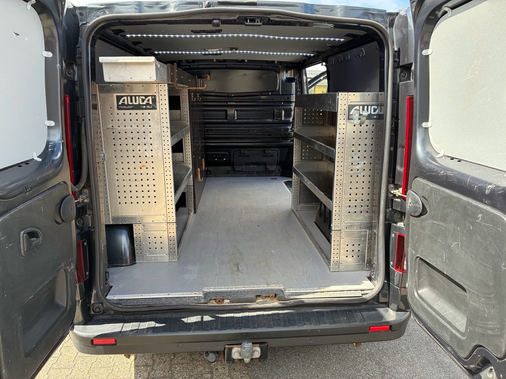 Billede af Nissan Primastar L2H1 2,0 DCi Tekna 170HK Van 6g Aut.